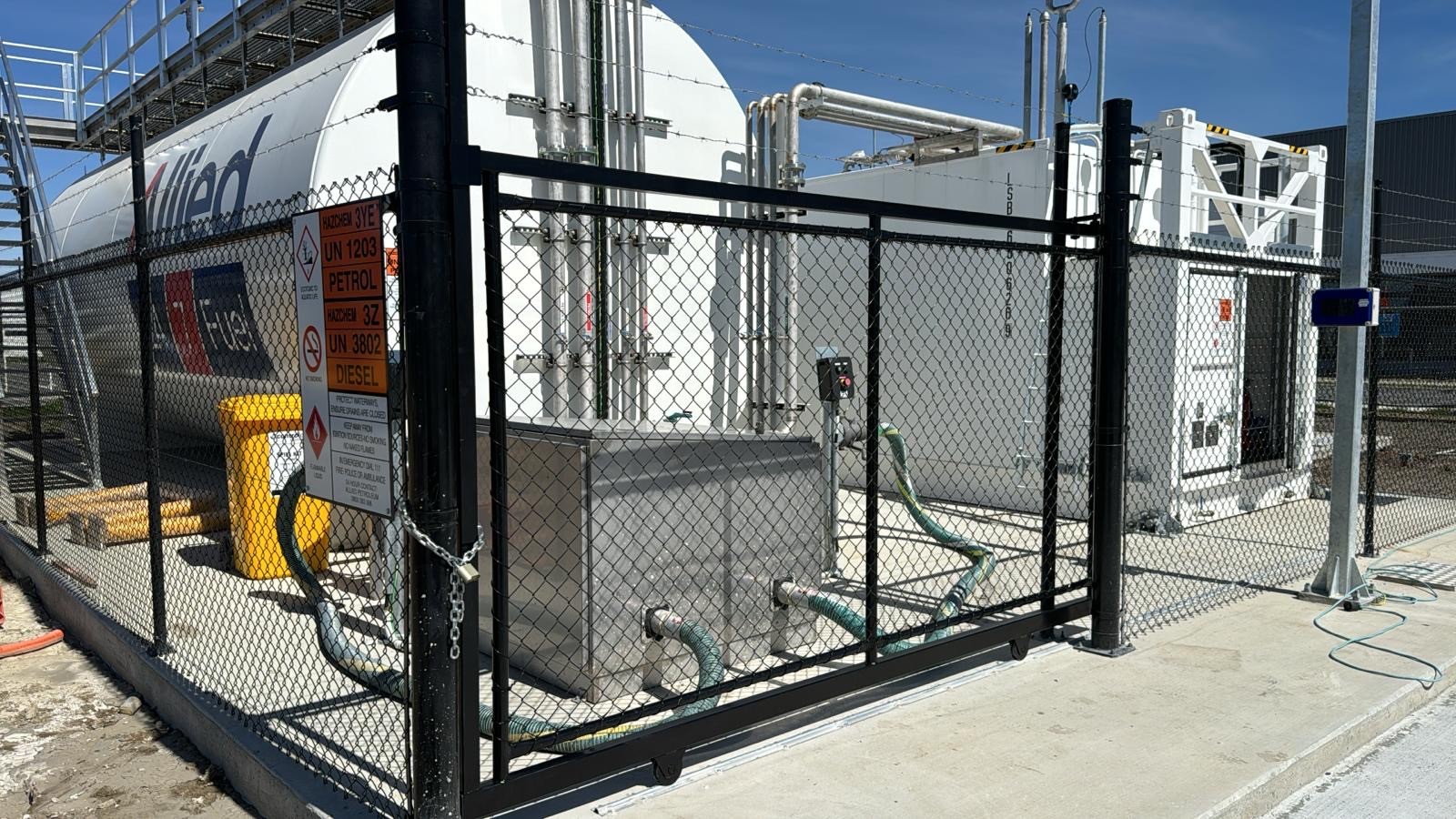 Commercial perimeter security fencing